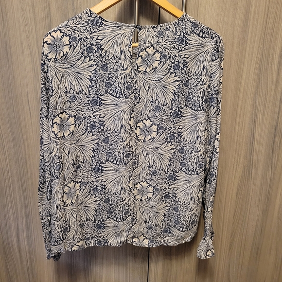 H&M x William Morris & Co Blue and White Floral Blouse 💐Rare - Picture 10 of 14